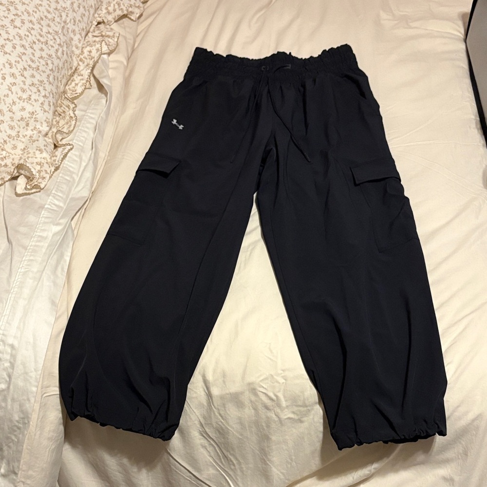Women’s Black Under Armour Cargo Pants
